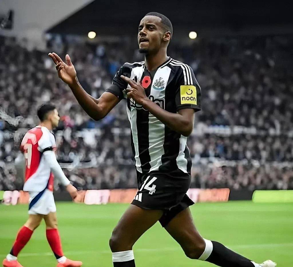 亚历山大·伊萨克！合同僵局，豪门争抢！