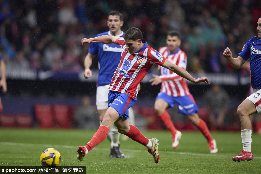 亚马尔因伤缺阵，巴萨迎战纽卡的战术新考验：拉菲尼亚将成关键棋子